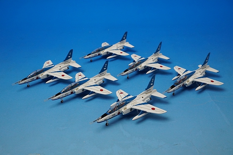 1/200 T-4 11SQ/第11飛行隊 ブルーインパルス 2005 ［22035］ ワールド
