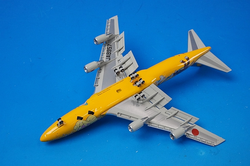 1/400 B747-400 ANA ポケモン ピカチュウジャンボ フラップダウン