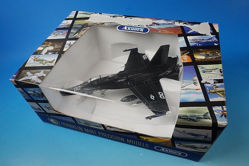 1/48 F/A-18B ホーネット Top Gun/トップガン ［B11B203］ ARMOUR