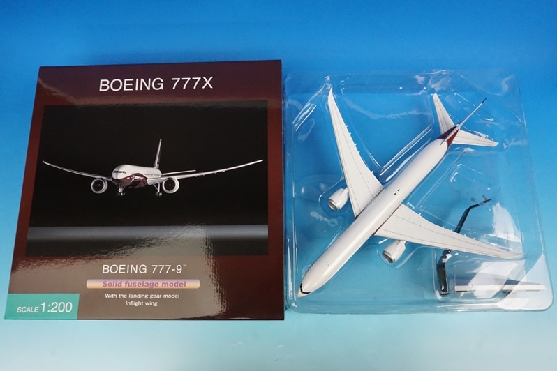 1/200 B777-9X ボーイング ハウスカラー 空中姿勢 ギアつき ＊レジ番