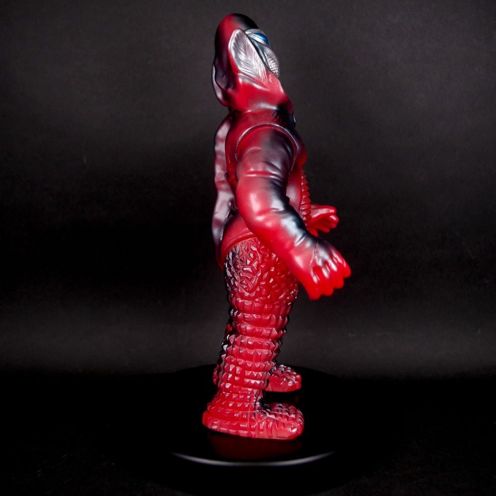 ブルマァク BULLMARK /ソフビ メフィラス星人/レッド｜墓場の画廊