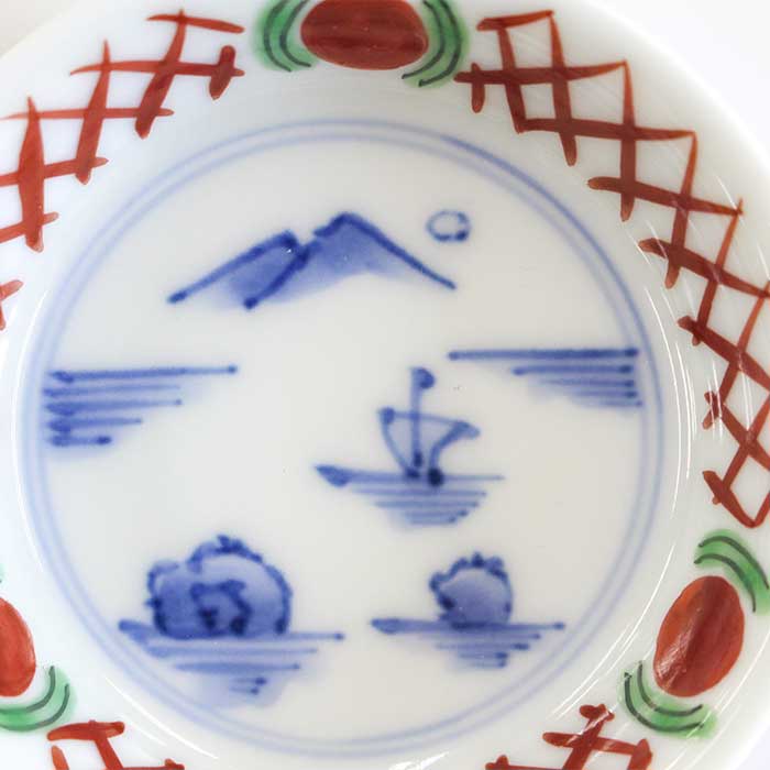 渓山窯 有田焼 豆皿 染錦渕地紋見込山水2.5寸深小皿 [ 電子レンジOK ]