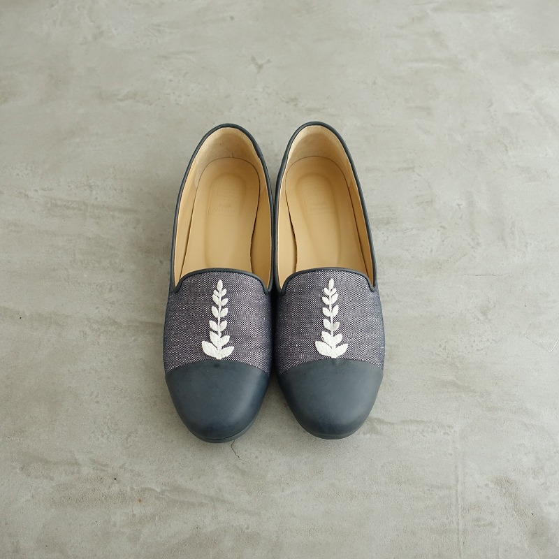 定価3.3万】ミナペルホネン mina perhonen forest parade スリッポン