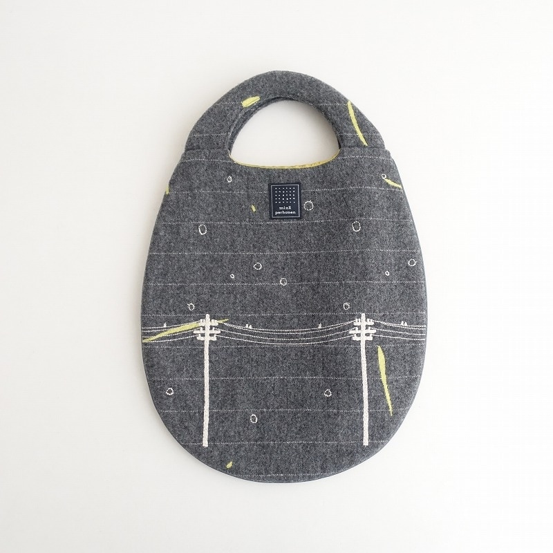 ミナペルホネン mina perhonen yuki-no-hi fuyu hotaru エッグバッグ