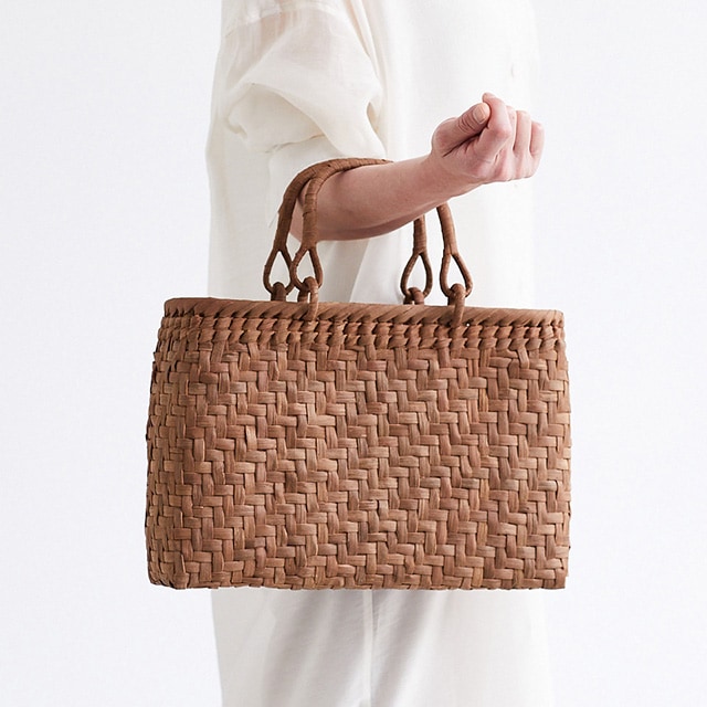 A4ファイルがすっぽり入るやまぶどう籠 (網代編み/横長/中サイズ