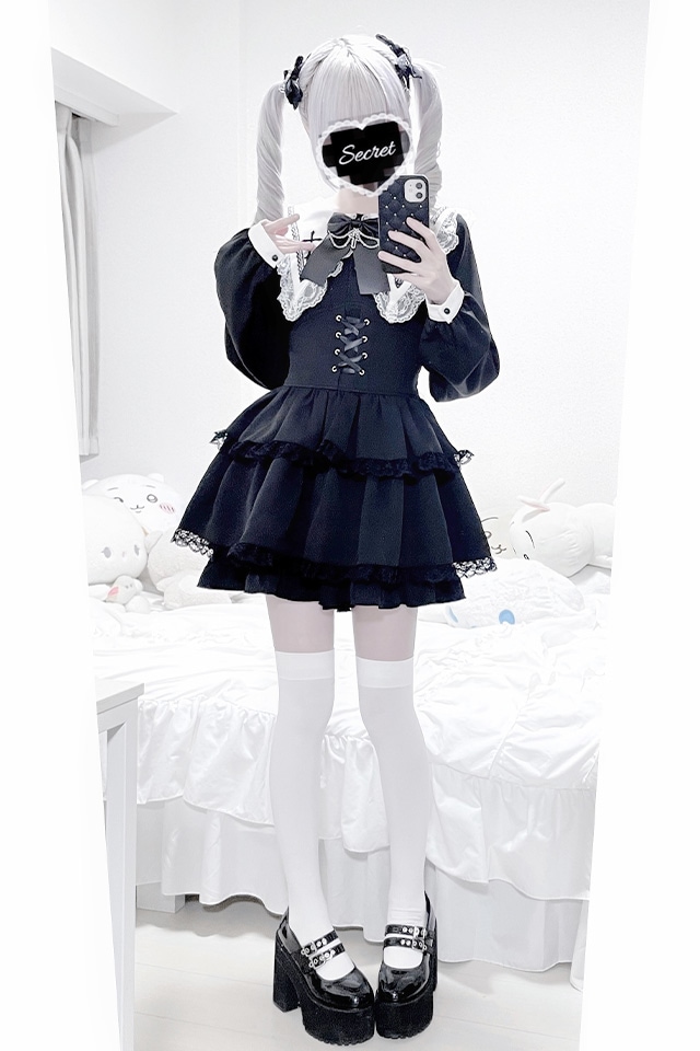 新作 フリルが主役のフラップファスナー付トート アレキサンダー