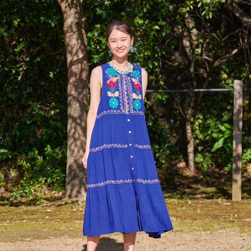 アリ刺繍ティアードノースリーブ前あきワンピース｜マライカ公式通販