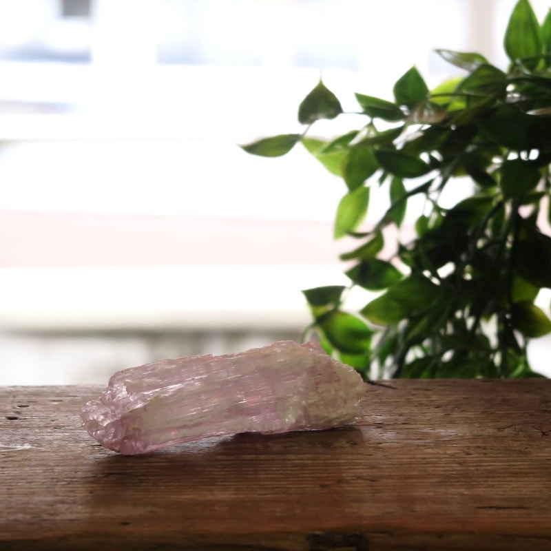 クンツァイト原石｜マライカ公式通販