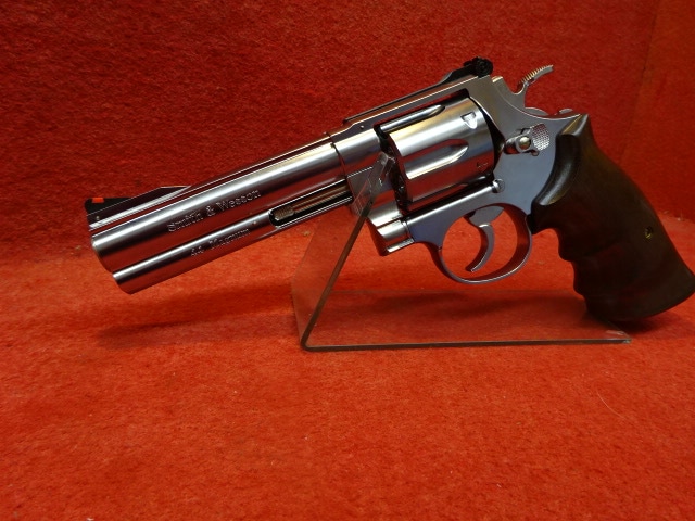 マルシン・S&W M629クラシック.44マグナム シルバー 木製グリップ ABS