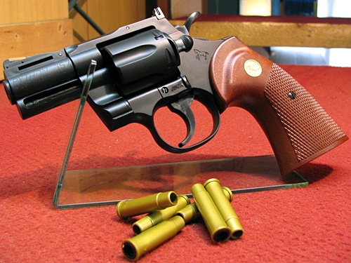 クラウン 18歳以上用 エアコッキング コルト パイソン .357マグナム