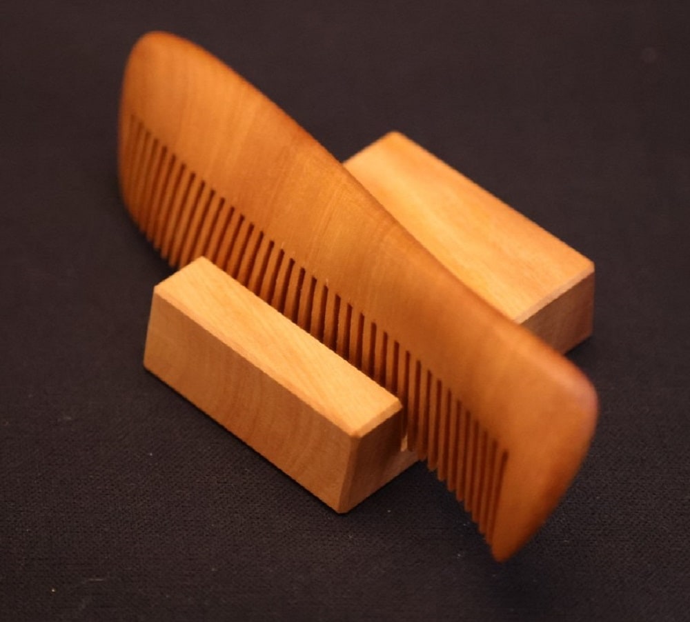 ひねり髪すき オノオレカンバ 古木 斧折樺 グッドデザイン賞 櫛 希少材