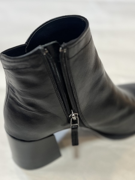 SALE yuko imanishi+/ユウコイマニシプラス サイドジップショート