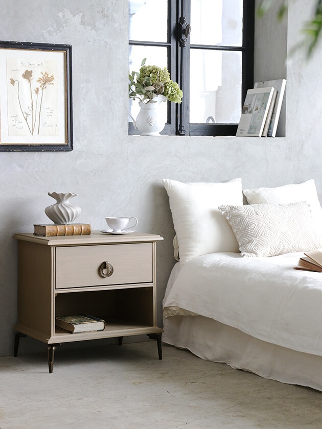 BLANC D'IVOIREサイドテーブルGABRIELLEグレージュ