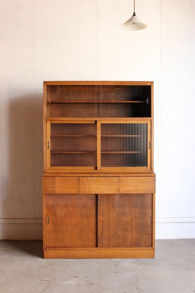 モールガラスの食器棚 | 全ての商品 - 古家具古道具 そうすけ