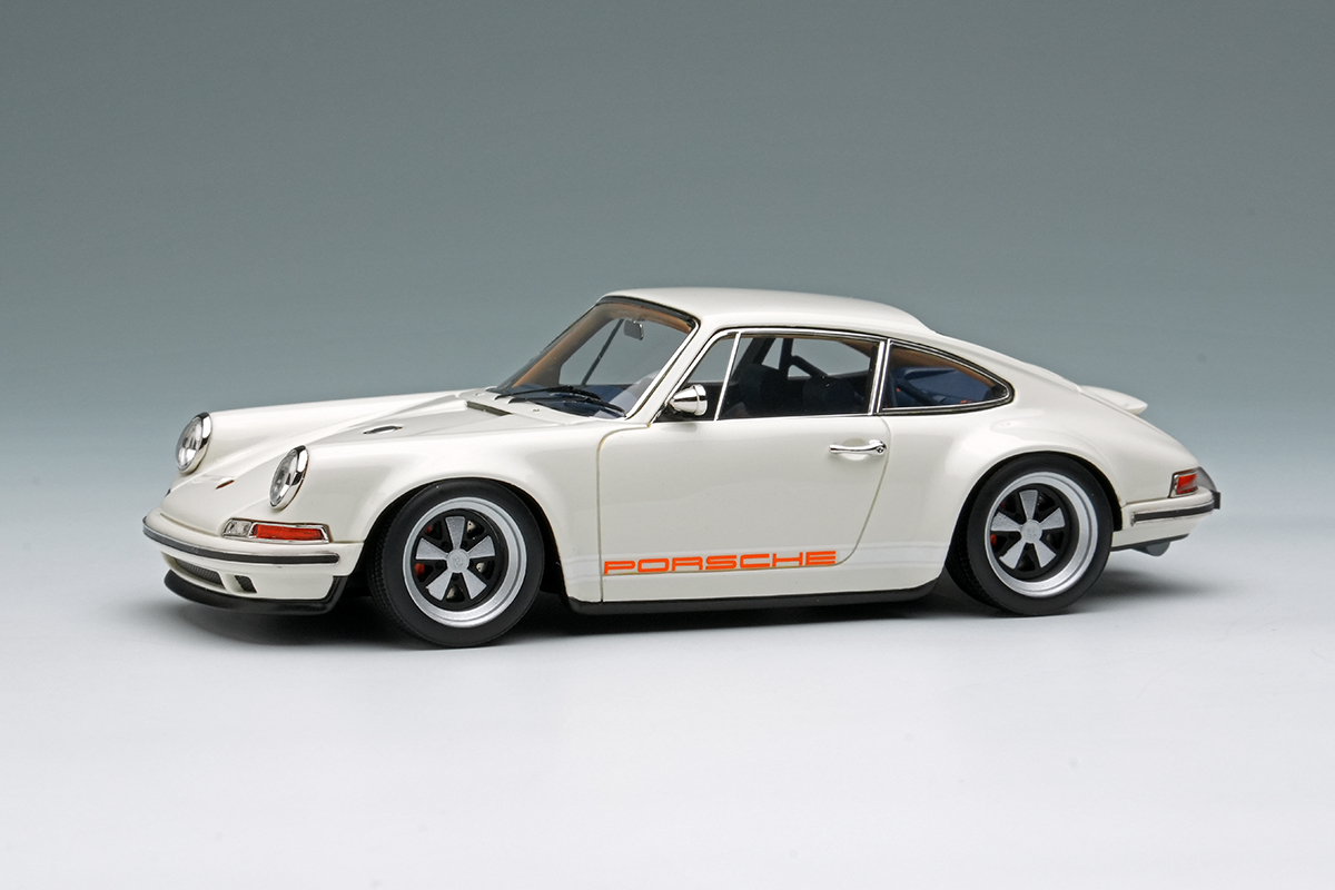 Make Up Co., Ltd. / Singer 911 (964) Coupe