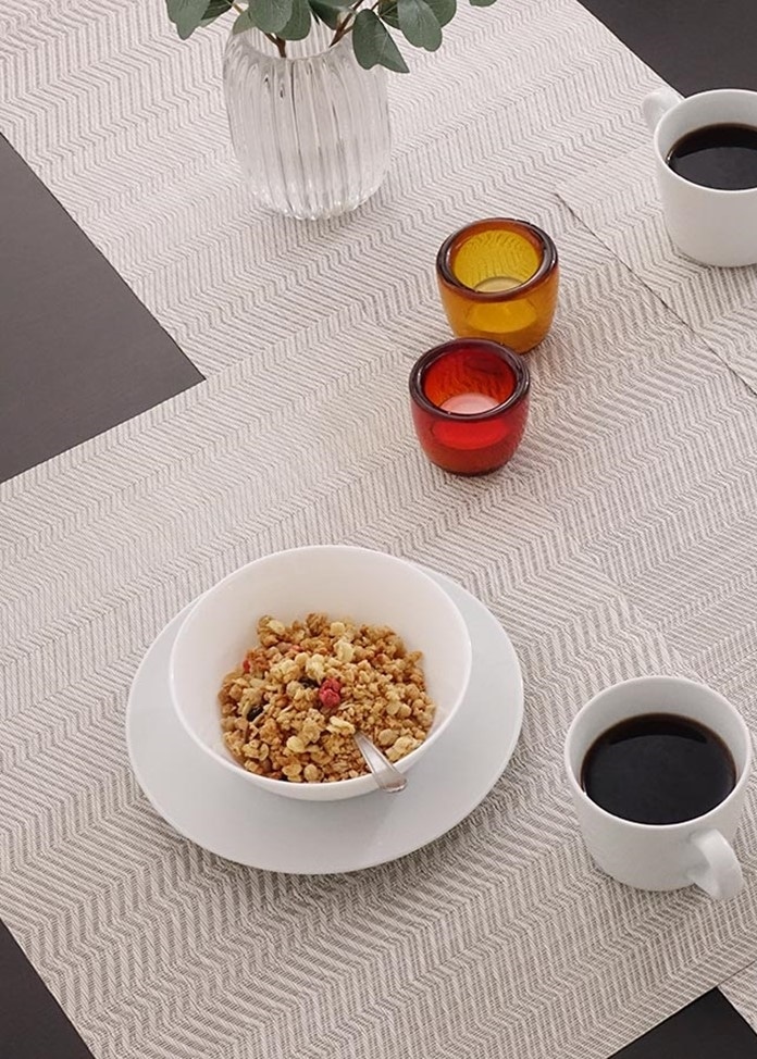 チルウィッチ】ウェーブ テーブルランナー（グレー）: 雑貨｜オン