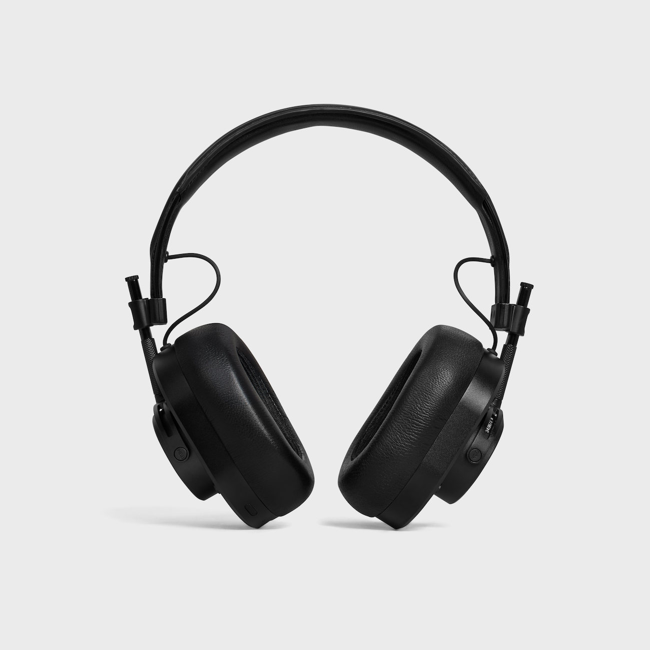 セリーヌ」がオーディオブランド「マスター&ダイナミック」とコラボ