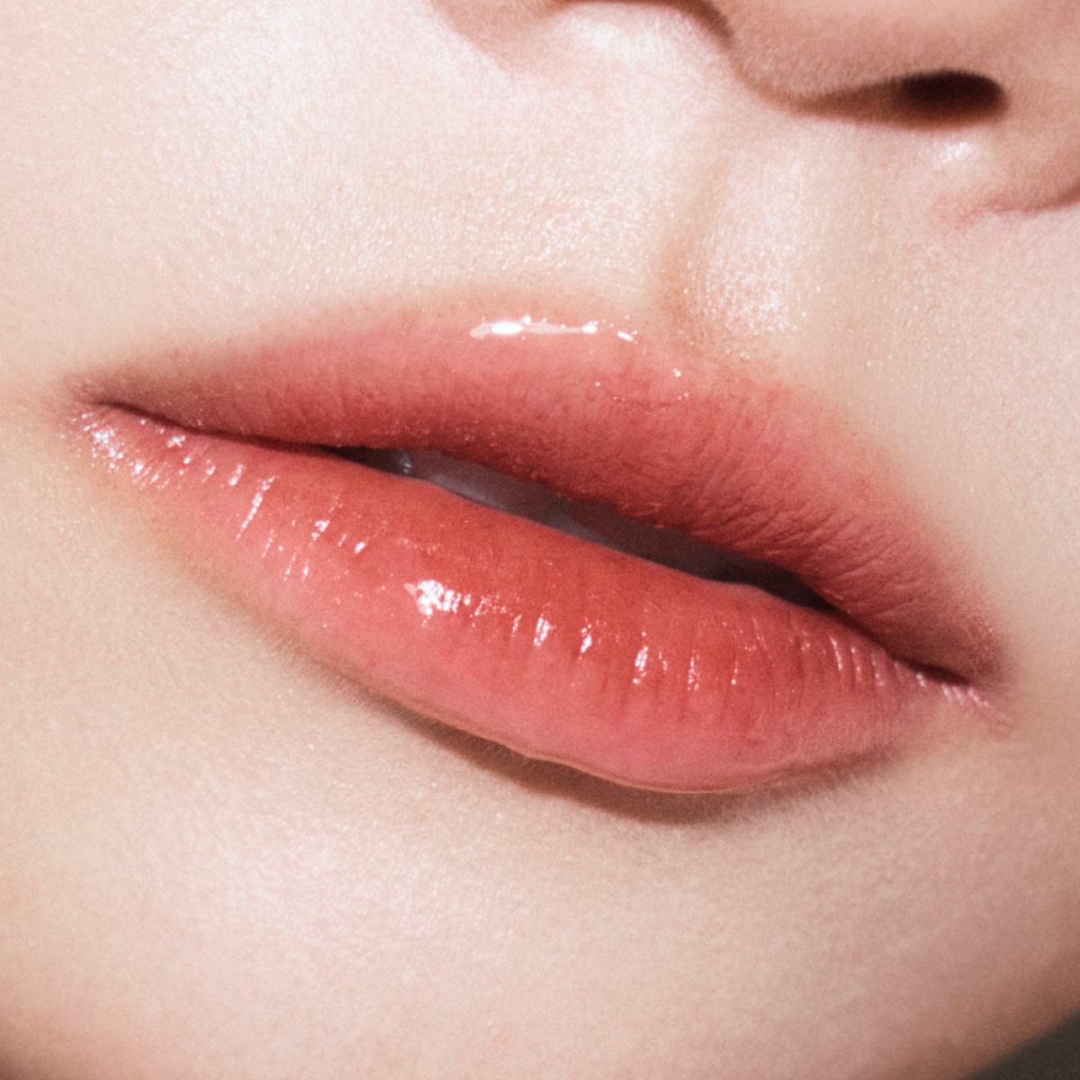 M・A・C」が水越みさとプロデュースアイテムを限定発売 ぷっくりとした