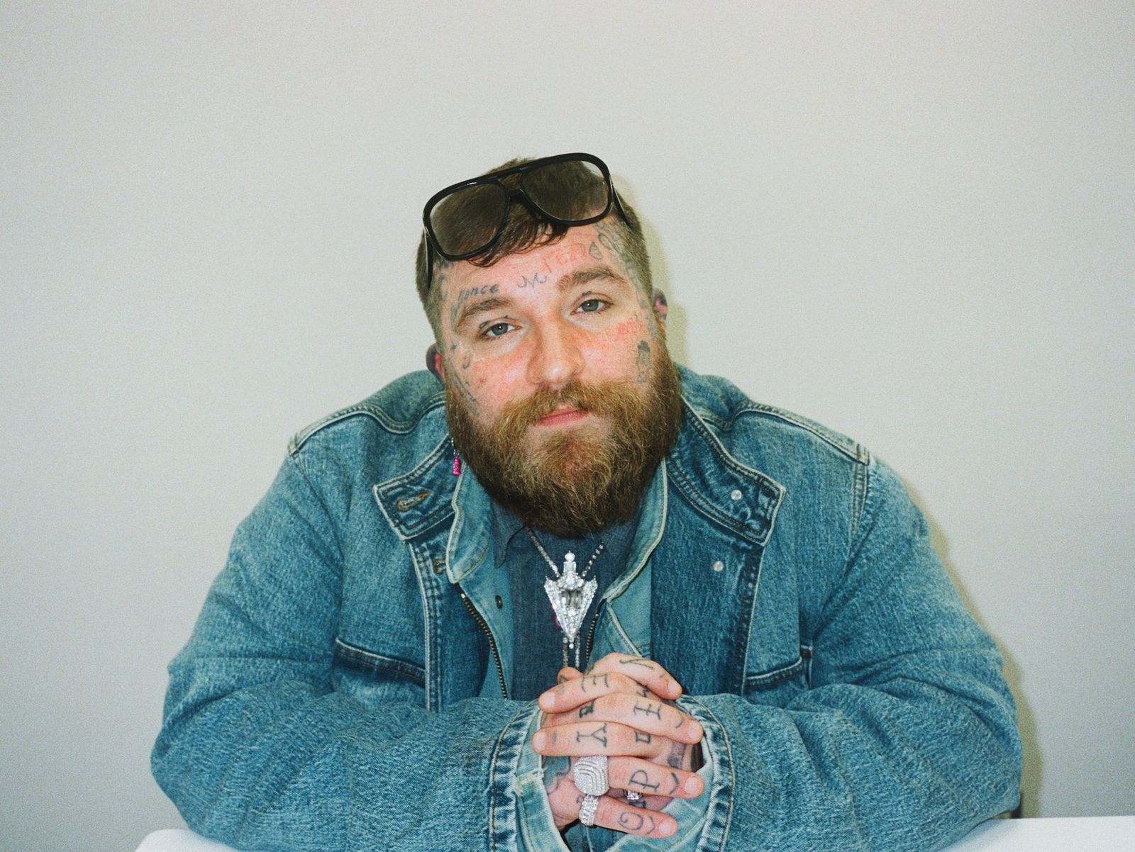 テディ・スウィムズ（Teddy Swims）が語る「どん底からの再生」と最新