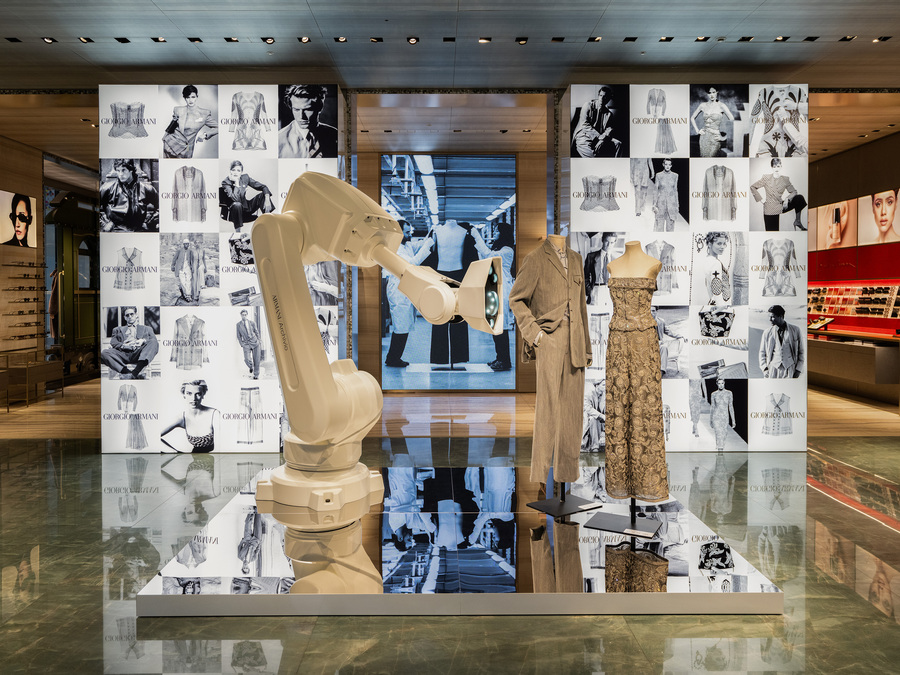 Giorgio Armani アルマーニ グッゲンハイム美術館 Giorgio Armani