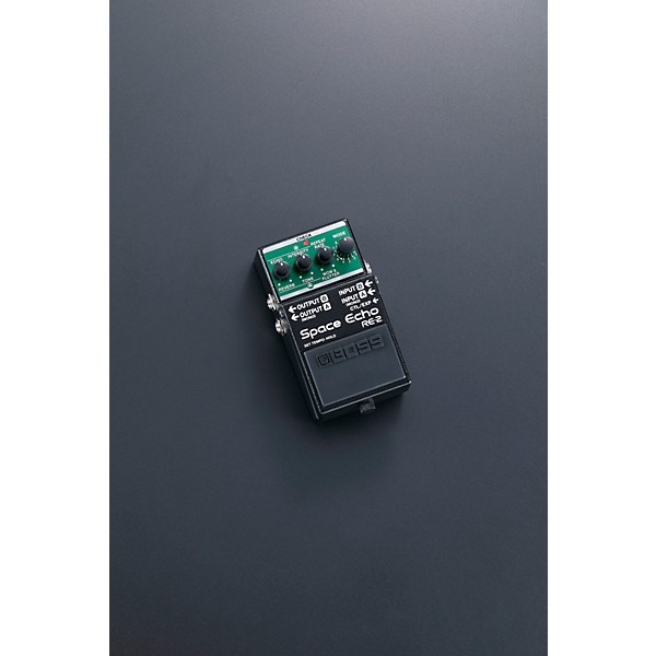 BOSS RE-2 Space Echo Effects Pedal Black | Guitar Center