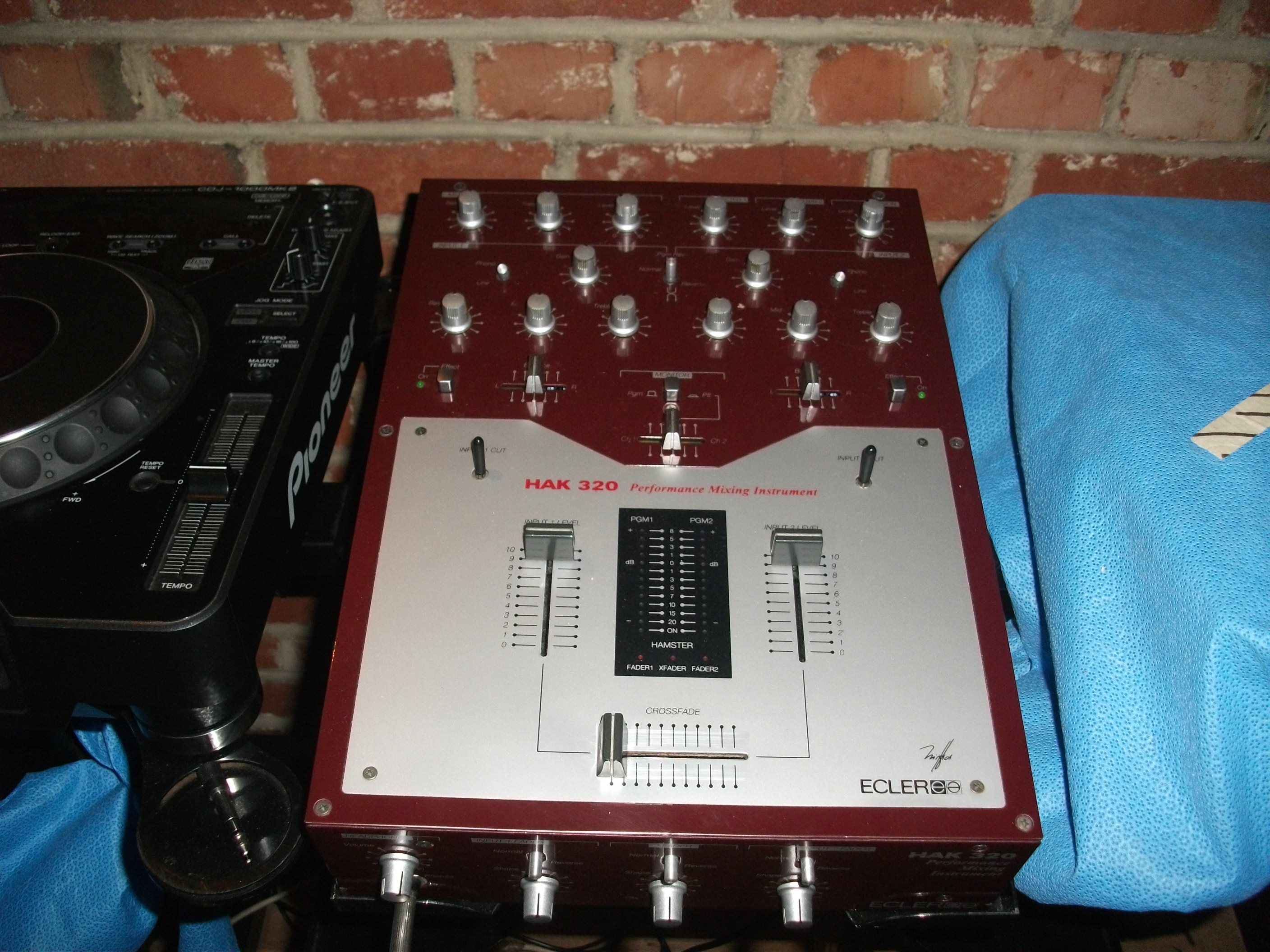 HAK 320 - Ecler HAK 320 - Audiofanzine