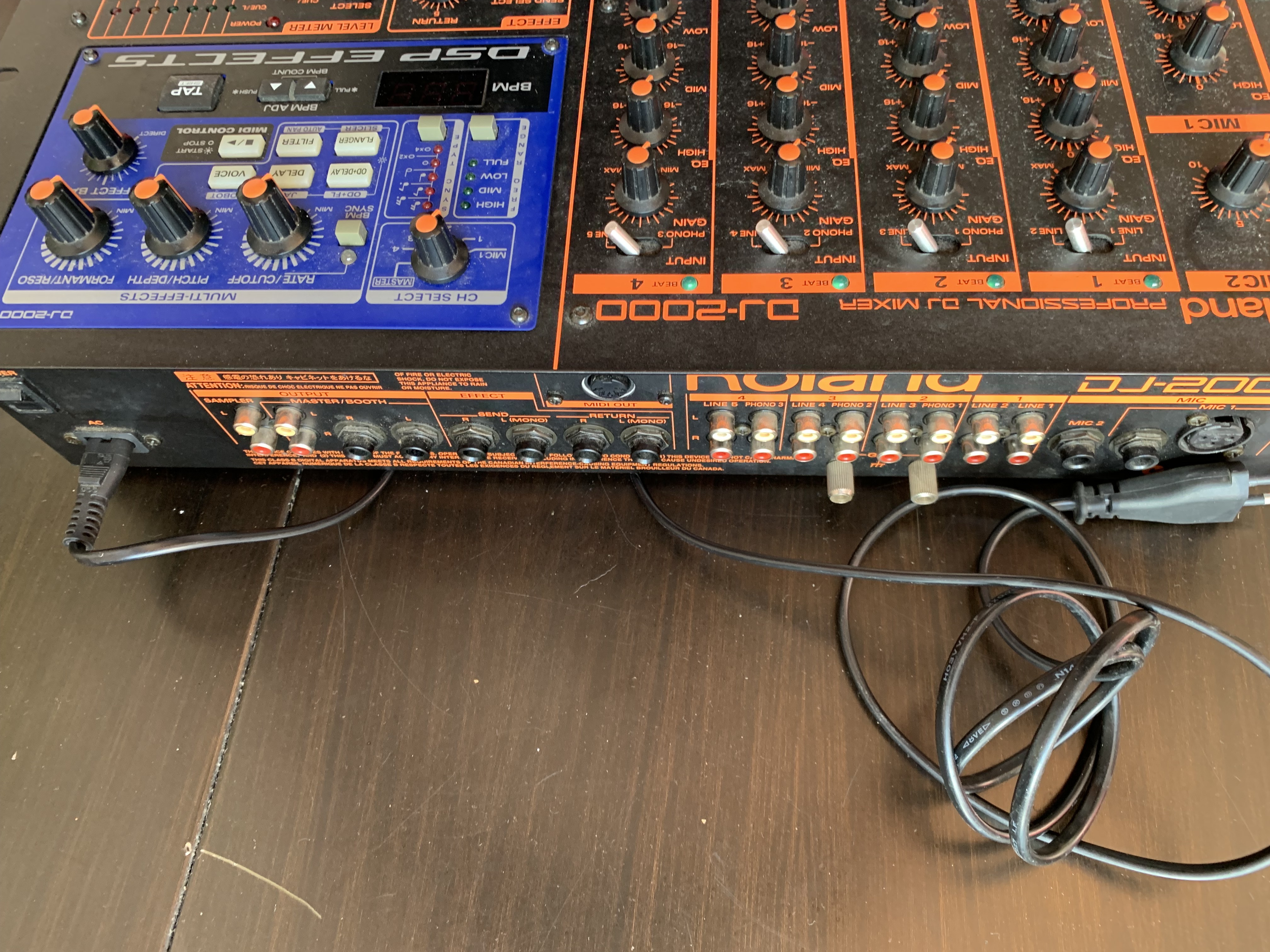 DJ-2000 - Roland DJ-2000 - Audiofanzine