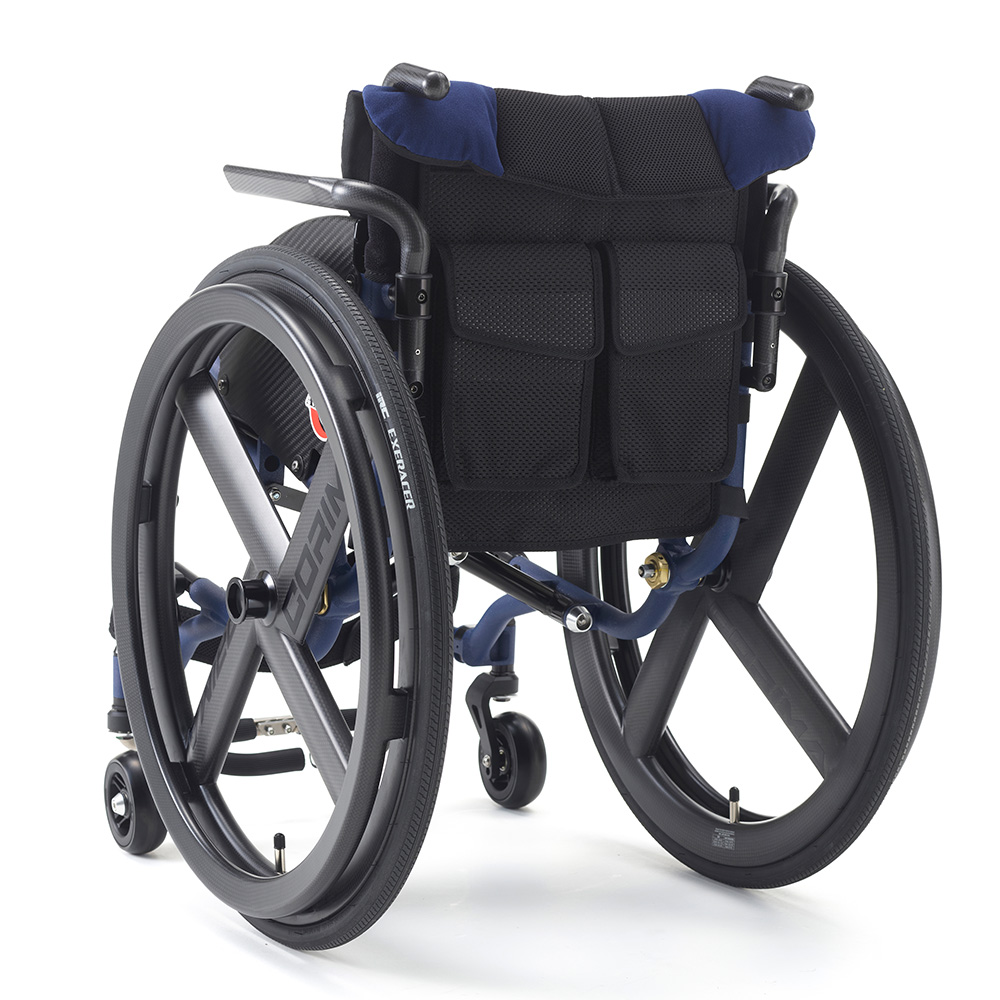 スーパーノーヴァ アクシス；アールイー super NOVA AXIS；Re