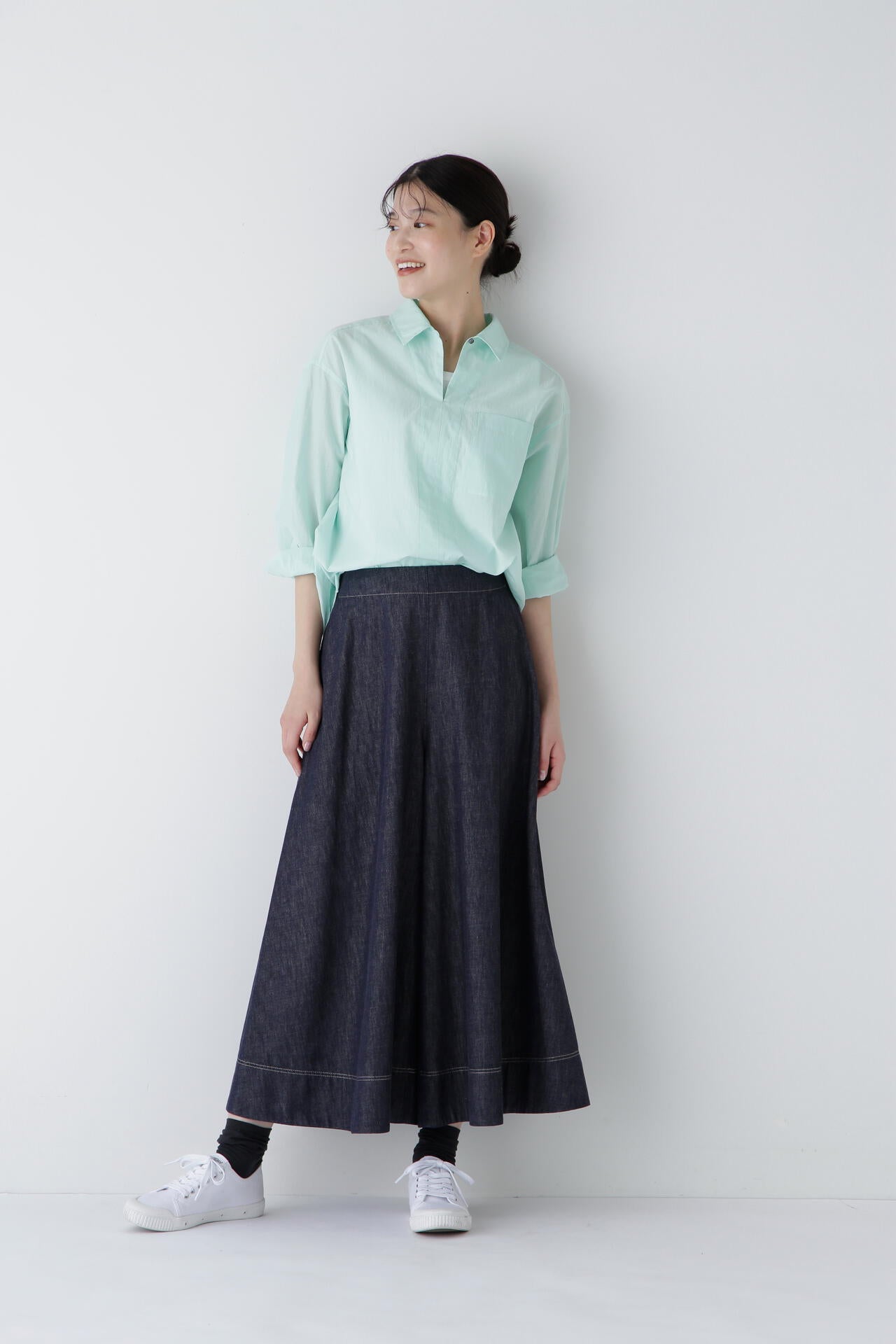 ライトオンスデニムフレアースカーチョ | human woman（ヒューマン