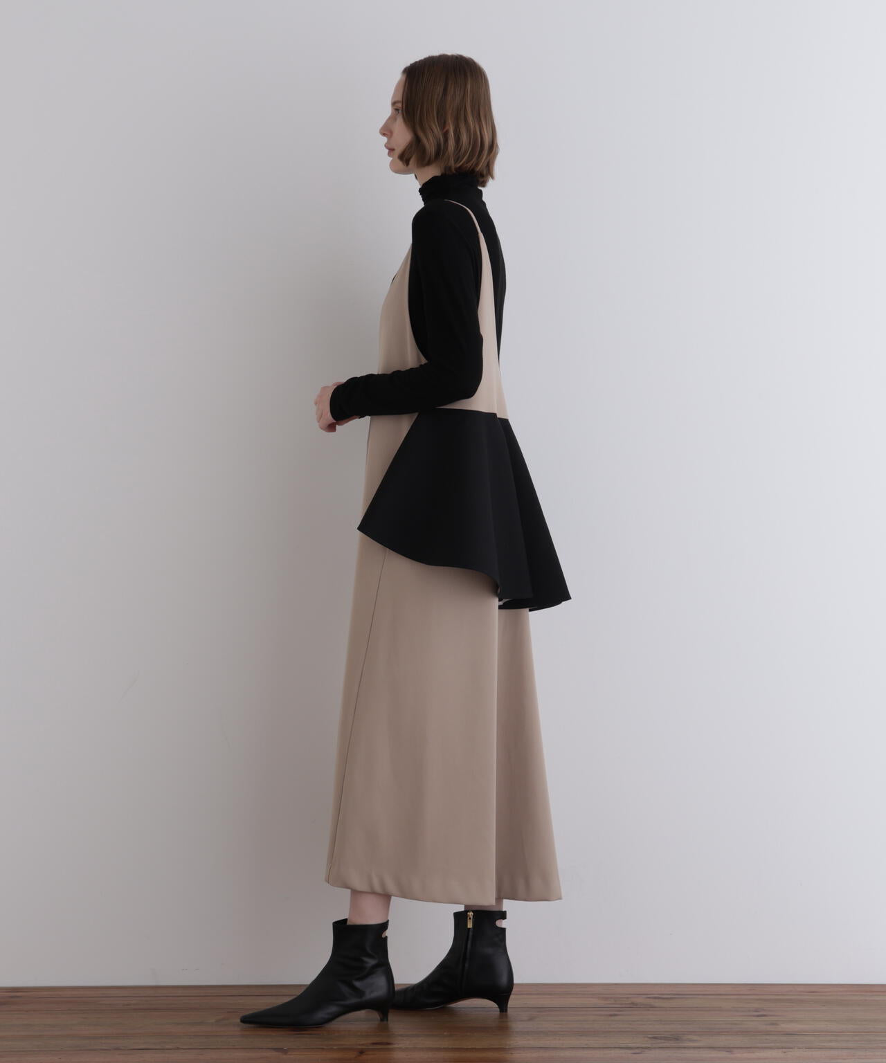 ライトダブルクロスペプラムキャミワンピース | LE PHIL（ル フィル