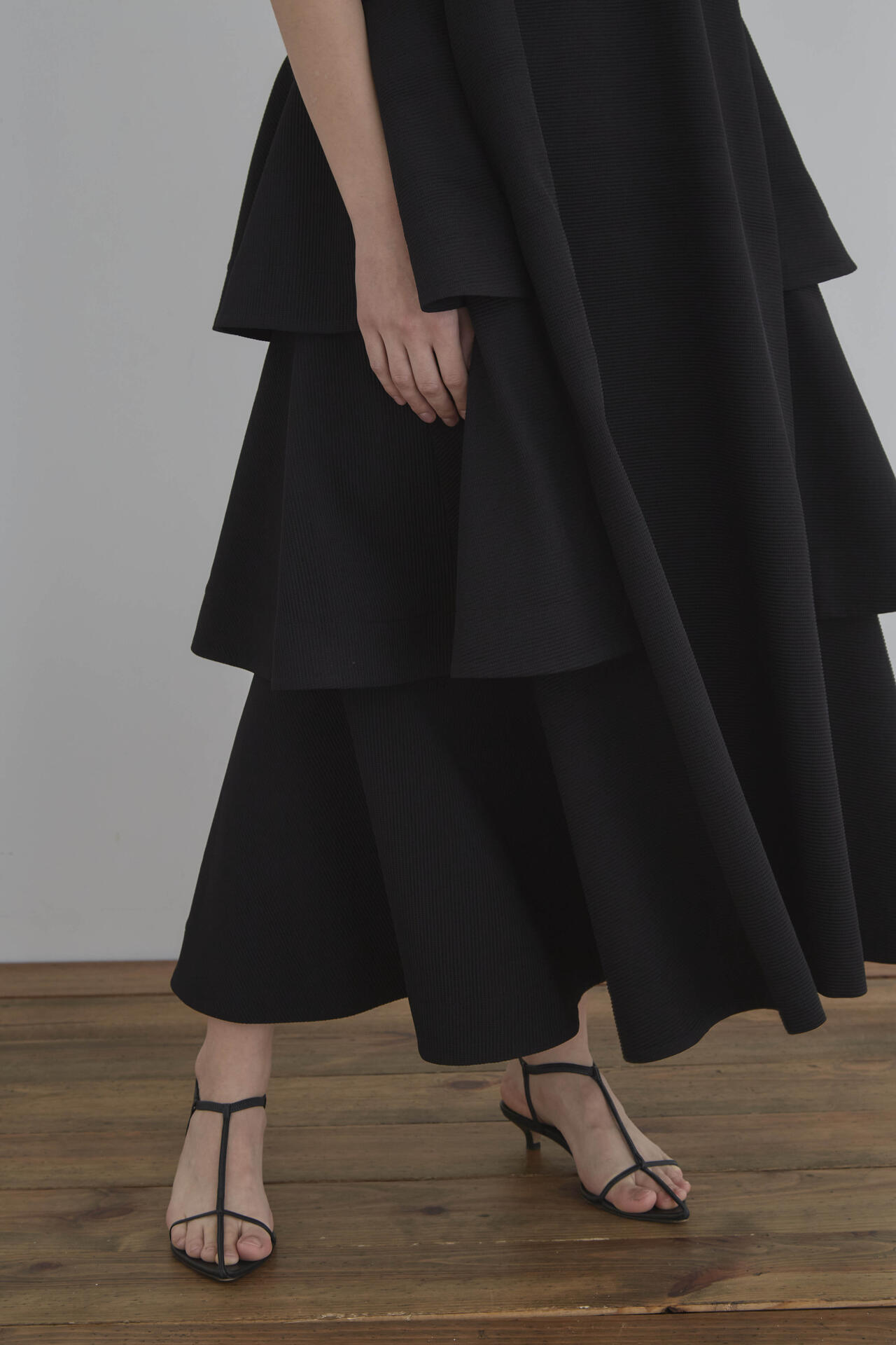 ワッフルプリーツティアードワンピース | LE PHIL（ル フィル