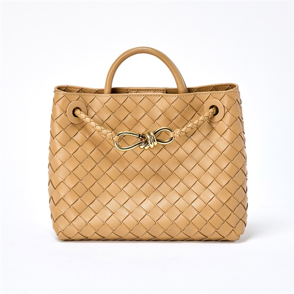 BOTTEGA VENETA イントレチャート アンディアーモ スモール ショルダー