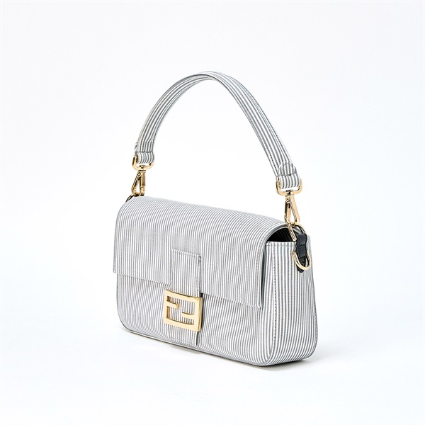 FENDI マンマバゲット ショルダーバッグ ストライプ ホワイト ライト