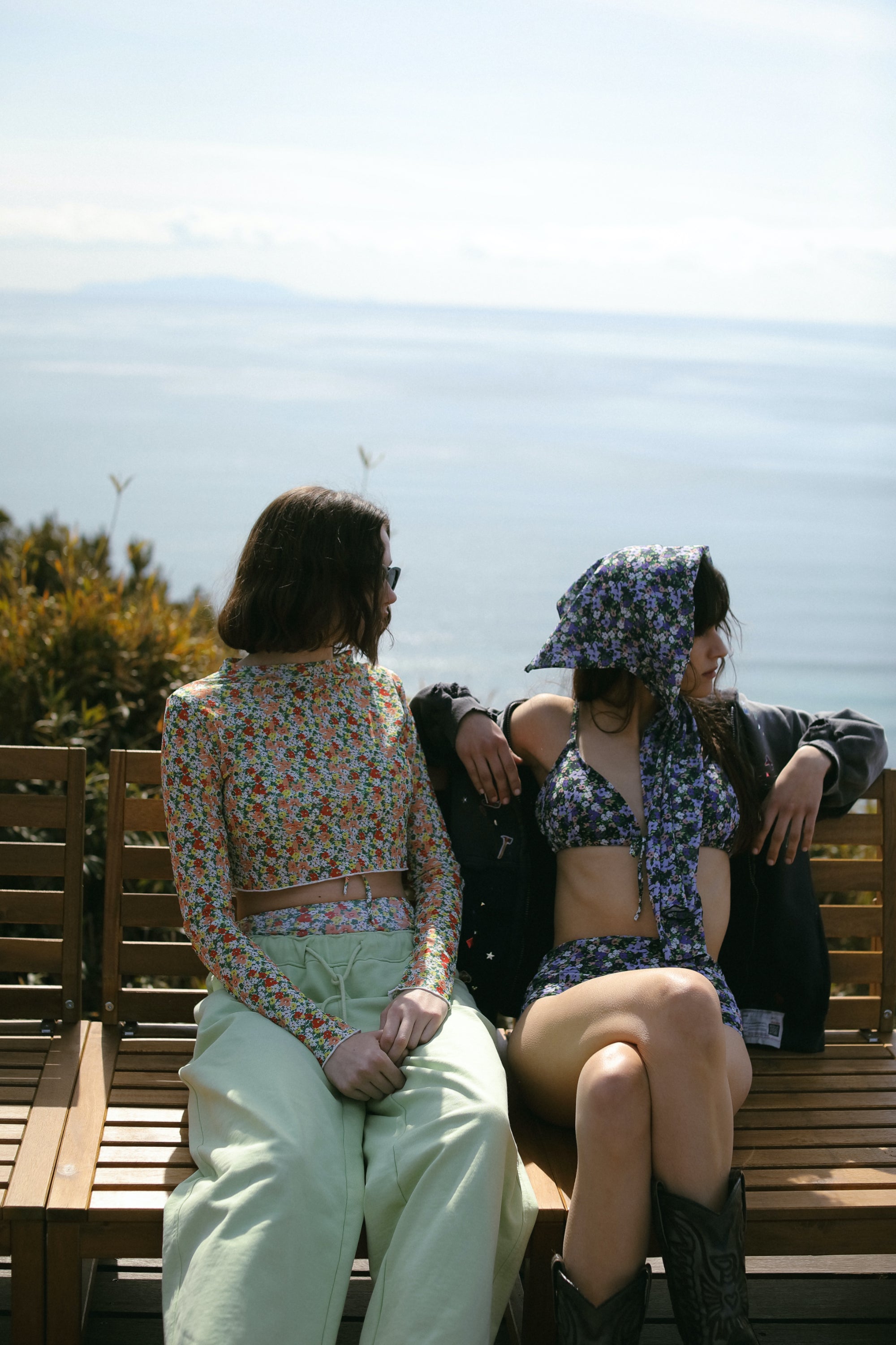 Sheer Cloth クロップド丈ラッシュガード | MIZUASOBI 公式