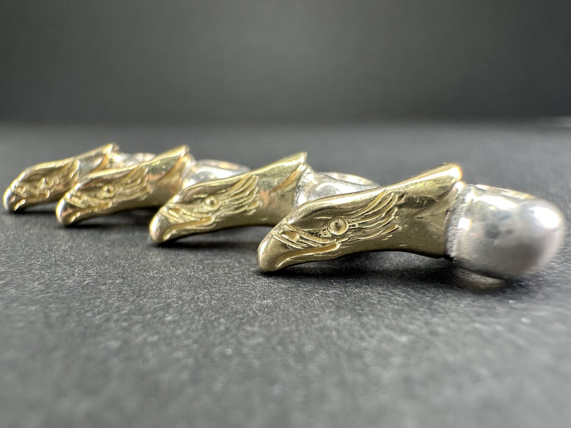 イーグルヘッドビーズ ※1個の価格になります。 ビーズ - MONTE-CARLO