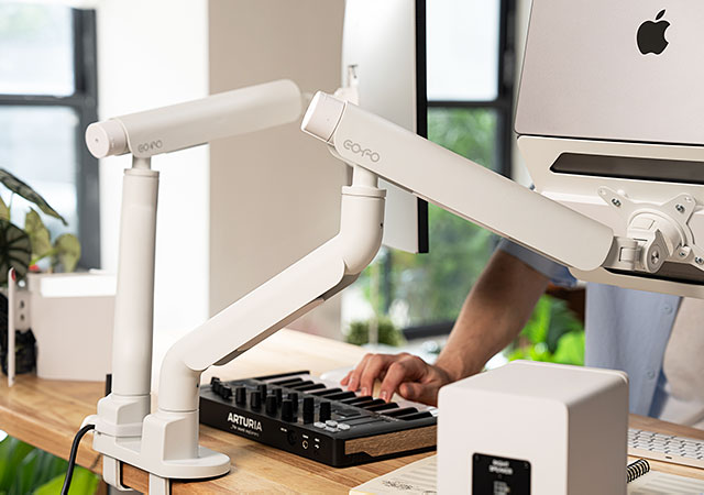 COFOデュアルモニターアーム ホワイト +ノートPCマウント+補強プレート