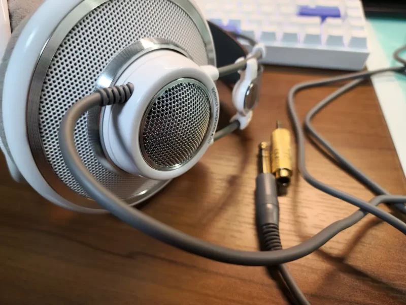 AKG K701 レビュー】クラシック向けの開放型ヘッドホン⁉ 澪ホンと