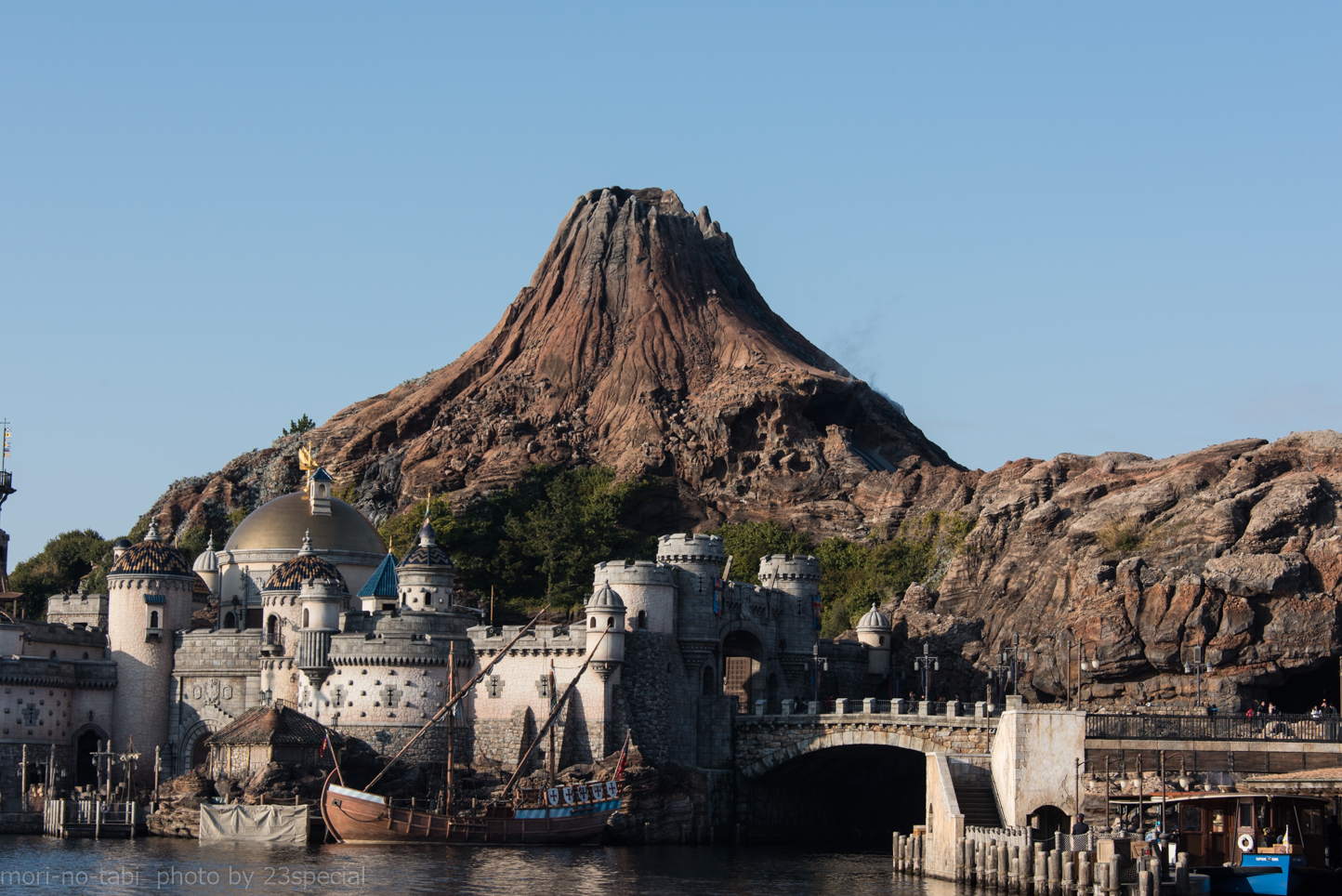 プロメテウス火山 危険に満ちた隠れ名山を行く | 森の旅