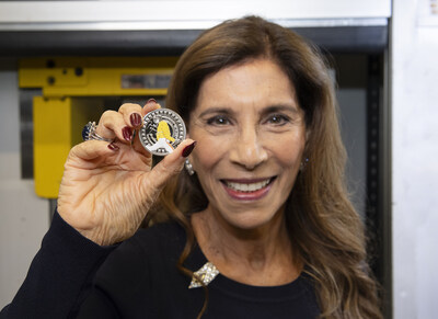 ROYAL MINTがフレディ・マーキュリーのコレクターズコインで国中を