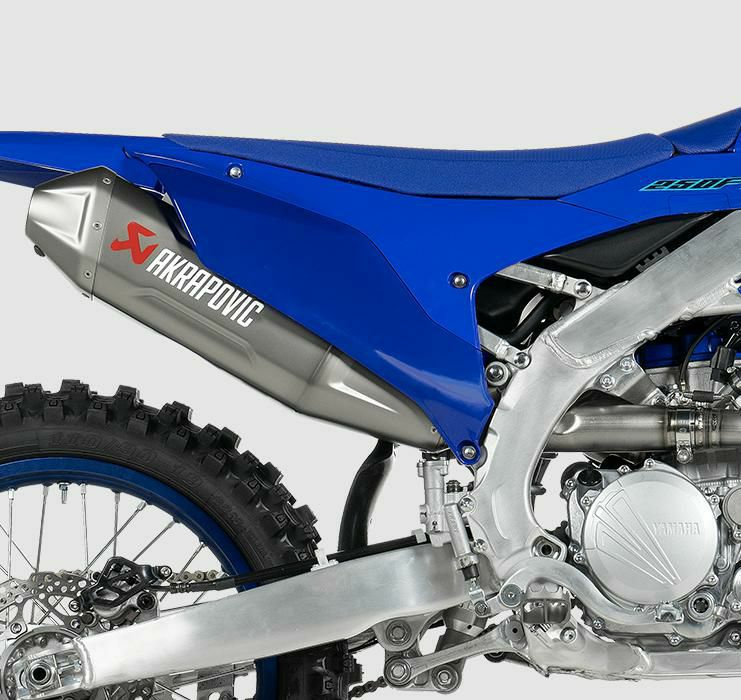 AKRAPOVIC フルシステムマフラー エボリューションライン チタン