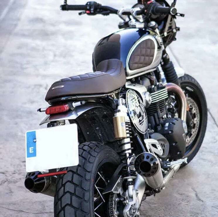 トライアンフ スピードツイン1200 2021～ ヘッドライト＆スピード