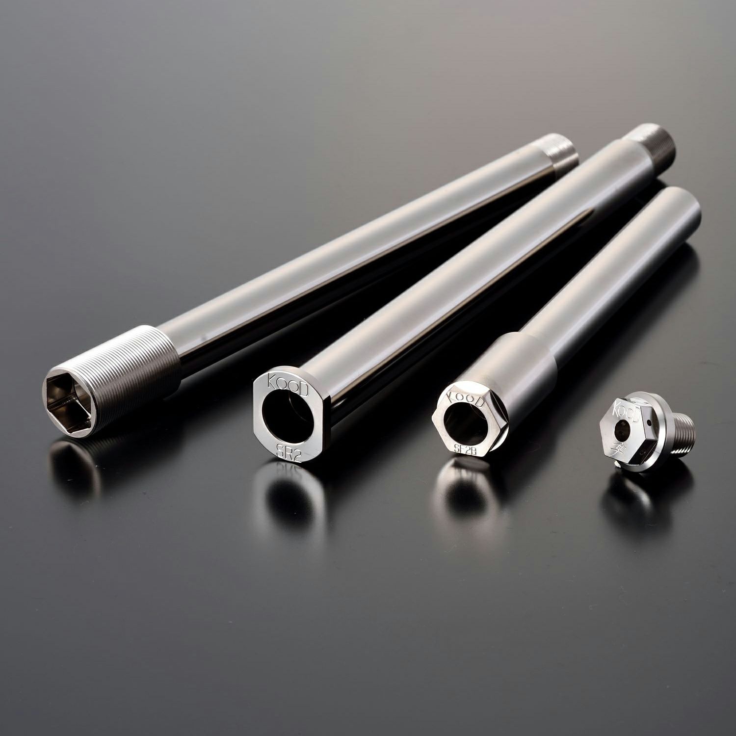 カワサキ Z900RS/CAFE/SE、Z900 クロモリアクスルシャフト(リア) KOOD