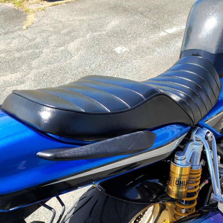 ZRX1200DAEG/1200R/1100 LOWシート ゲル入り タックロール 艶あり