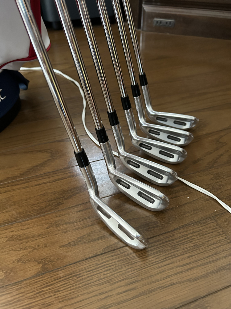 ブリヂストンスポーツ／BRIDGESTONE GOLF TOUR B／222 CB＋ アイアンの