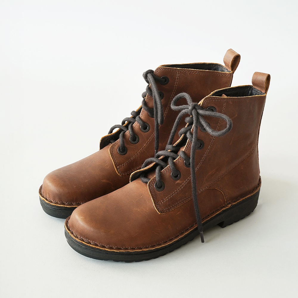 CLAUDIA / Matt Black - NAOT ナオトジャパン オンラインショップ