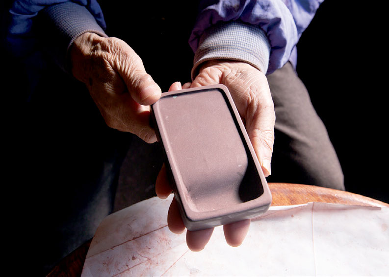 手から生まれる ひかりたち （1）紫雲石硯（一関市東山町） | なじょ