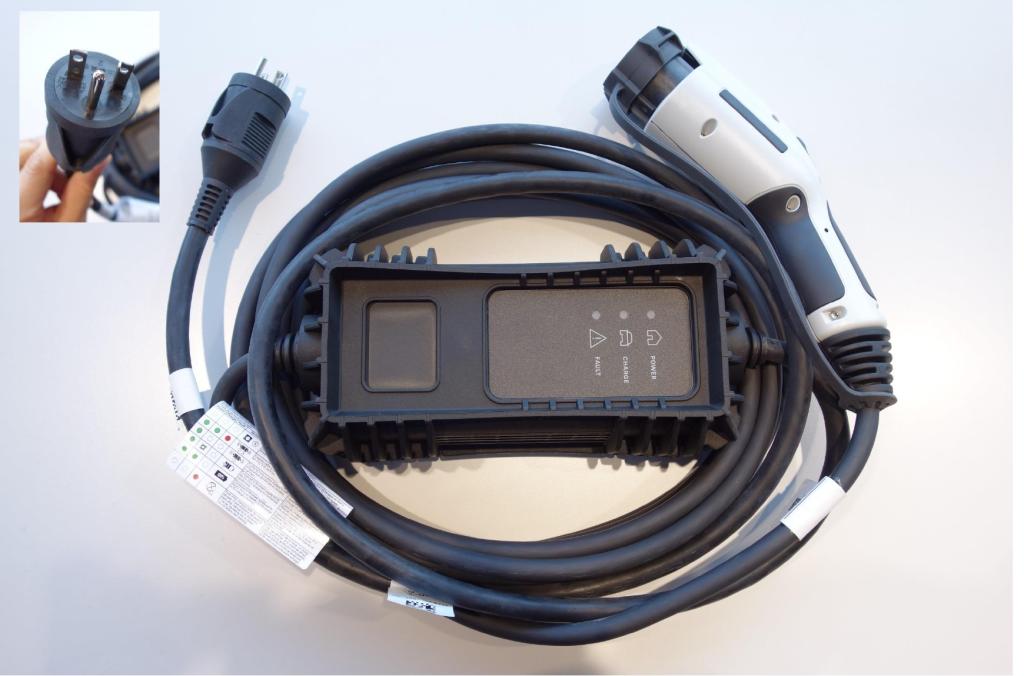 プジョー奈良 - EV車のチャージャーってどんなの？