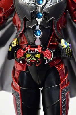 仮面ライダーキバ』ダークキバが真骨彫に登場、質感・プロポーションを