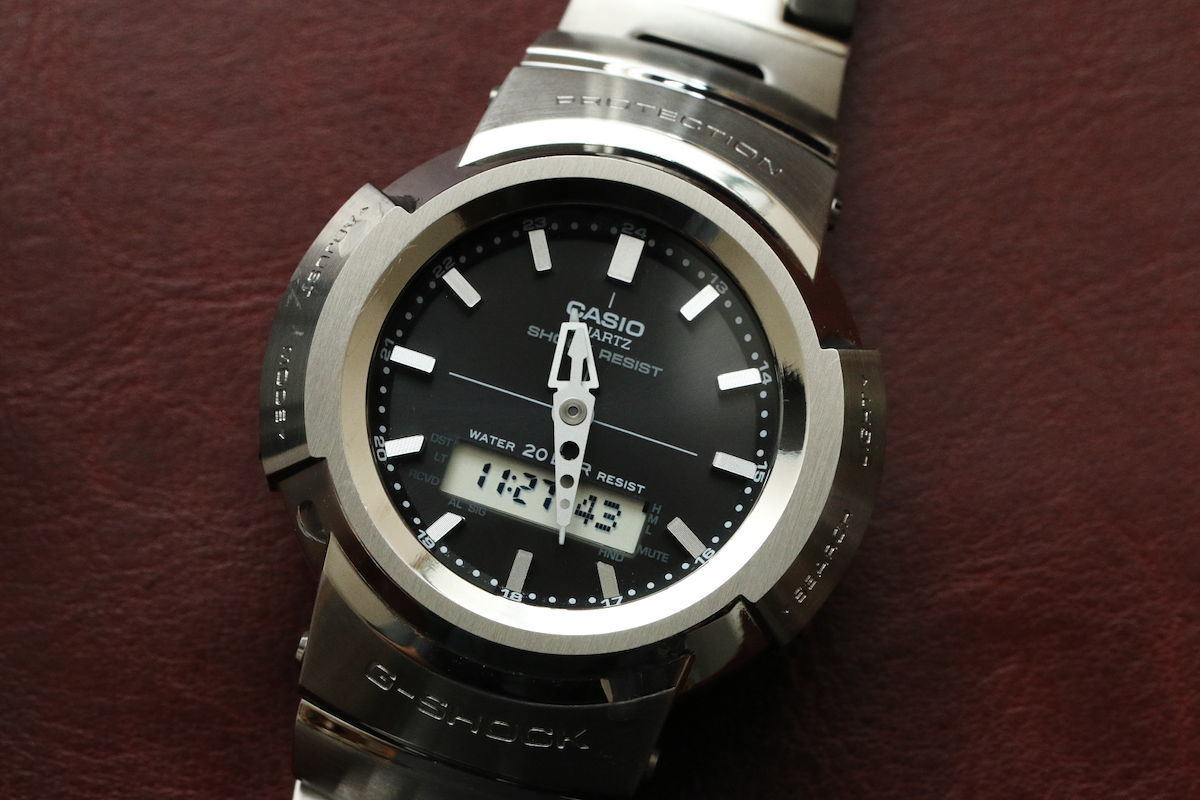 G-SHOCK新作を写真で - レトロフューチャーが薫る最新フルメタル「AWM