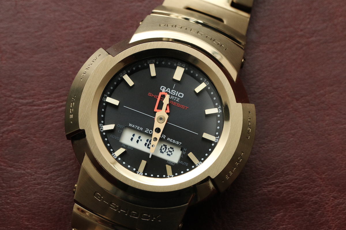 G-SHOCK新作を写真で - レトロフューチャーが薫る最新フルメタル「AWM